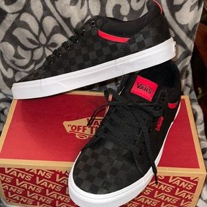 Mens Vans New in box size 10.5